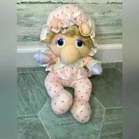 Hasbro Softies Plush Miss Piggy Pampers Muppet Babies Stuffed Doll 8” 1984 - Picture 1 of 4
